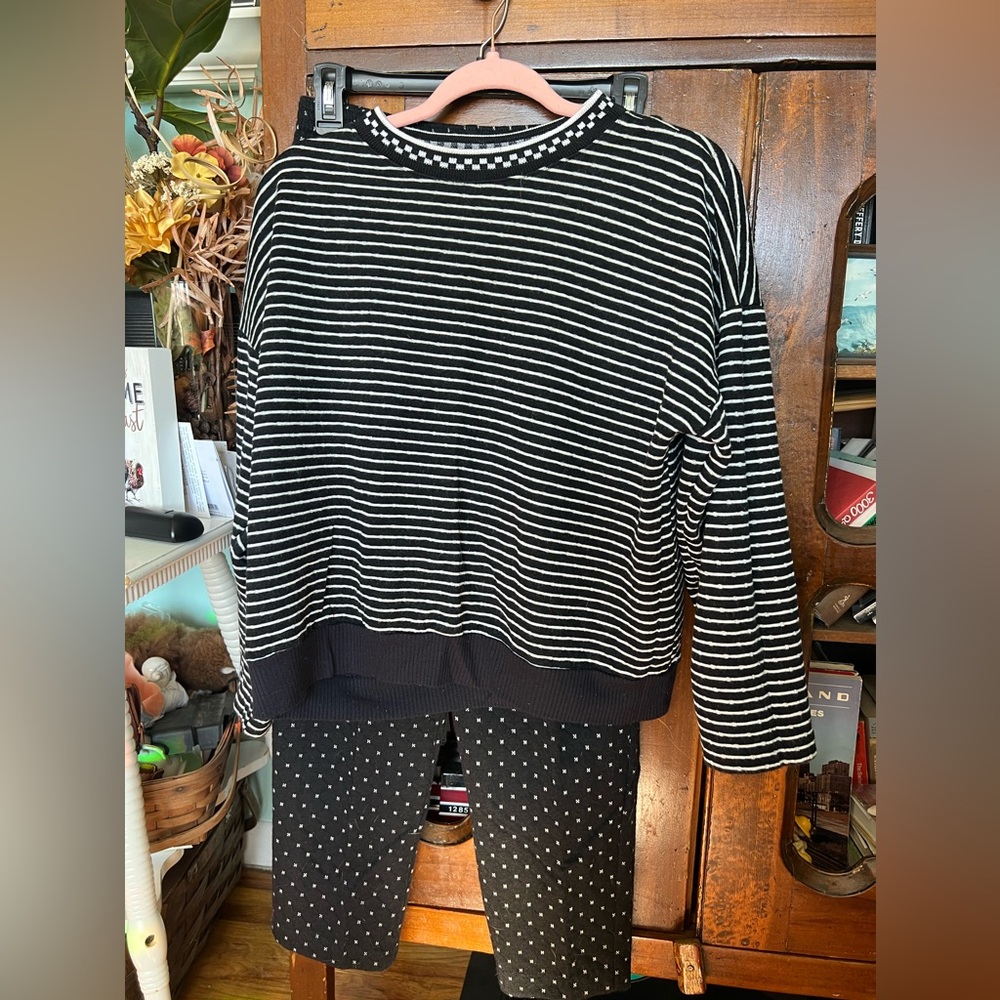 Act lll 2 Piece Loungewear Set Size 12/14